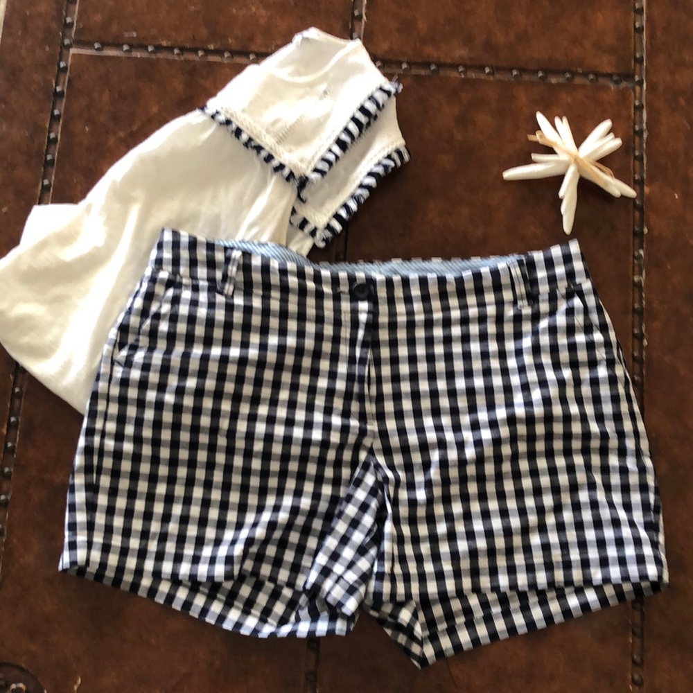 Women’s shorts size 14